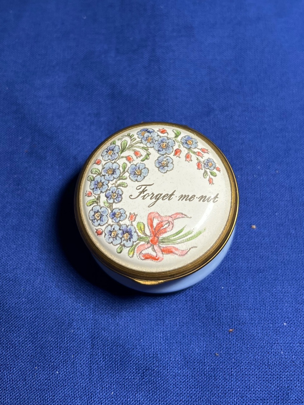 Halcyon Days Forget-Me-Not Floral Trinket Box in Blue and White